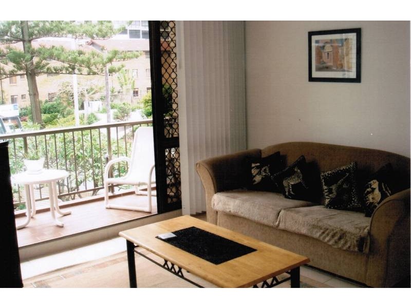 8/29 OLD BURLEIGH RD, Surfers Paradise QLD 4217