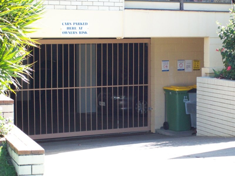 8/29 OLD BURLEIGH RD, Surfers Paradise QLD 4217