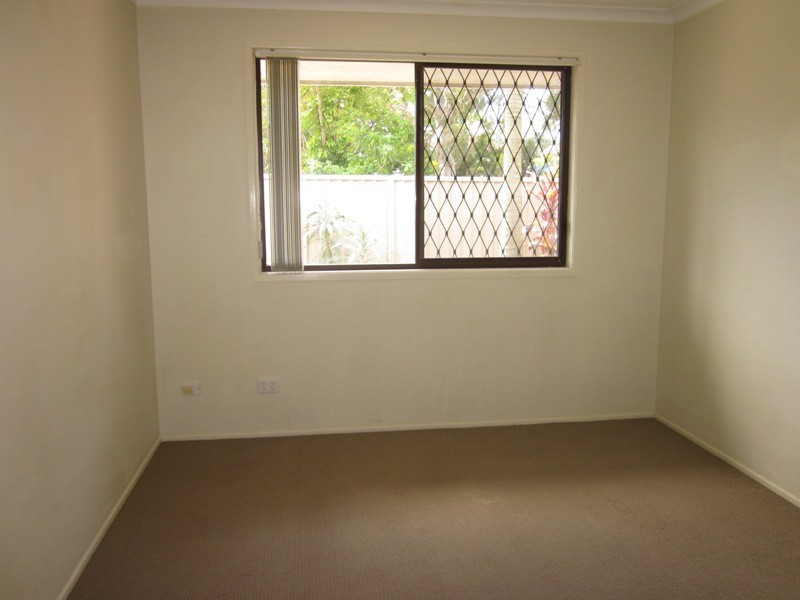23 ALEC AVE, Mermaid Waters QLD 4218
