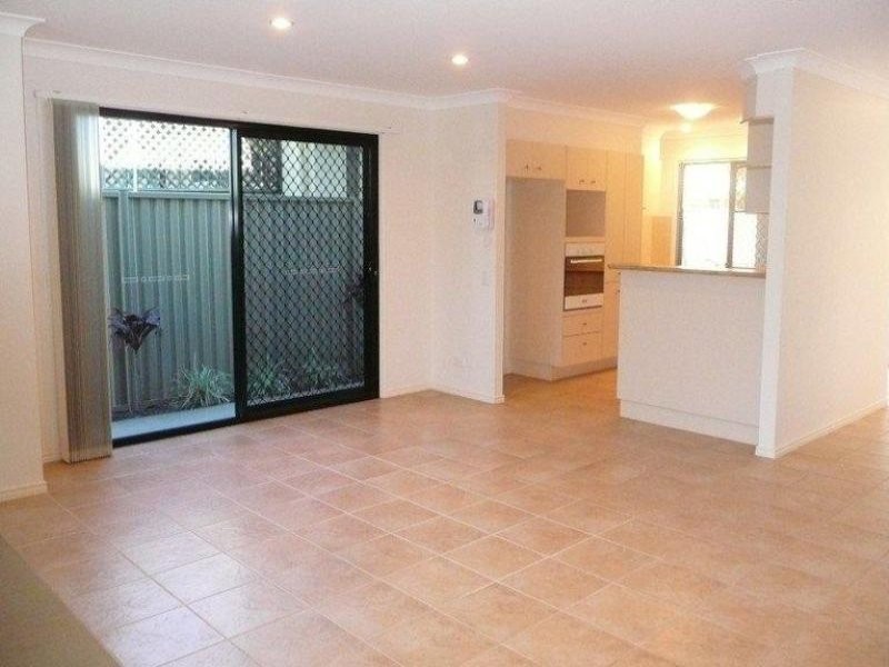 2/52 DOLPHIN AVE, Mermaid Beach QLD 4218