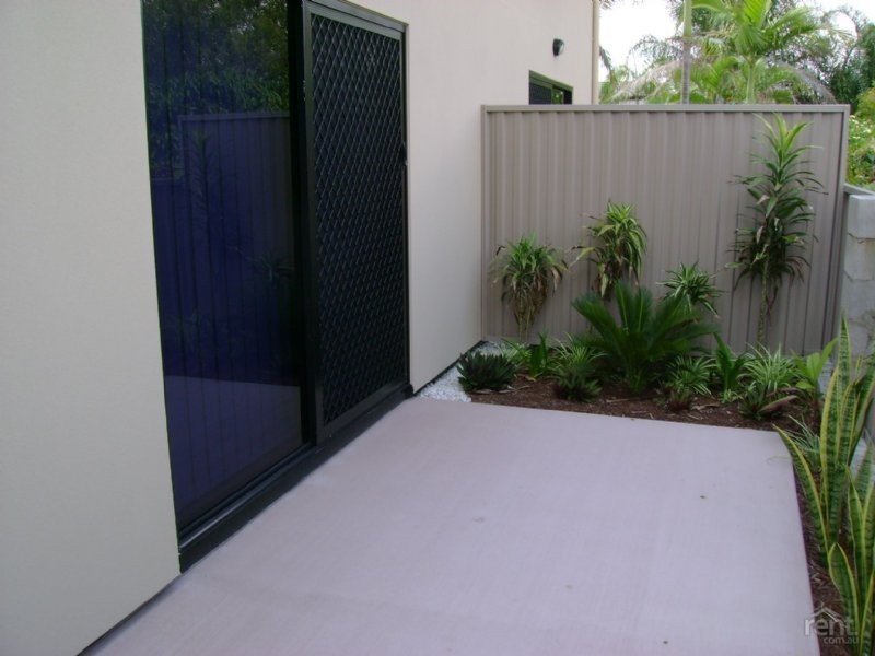 2/52 DOLPHIN AVE, Mermaid Beach QLD 4218