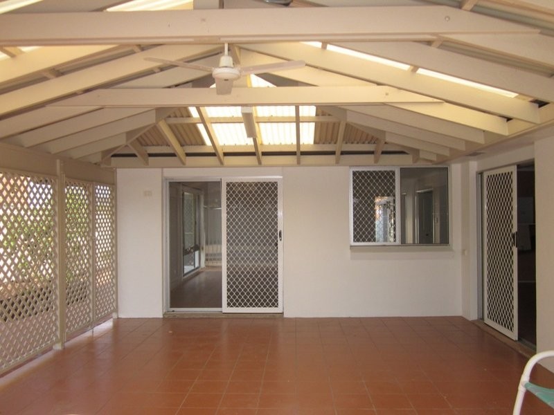 28 VOLANTE CRESCENT, Mermaid Waters QLD 4218