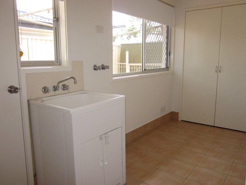 28 VOLANTE CRESCENT, Mermaid Waters QLD 4218