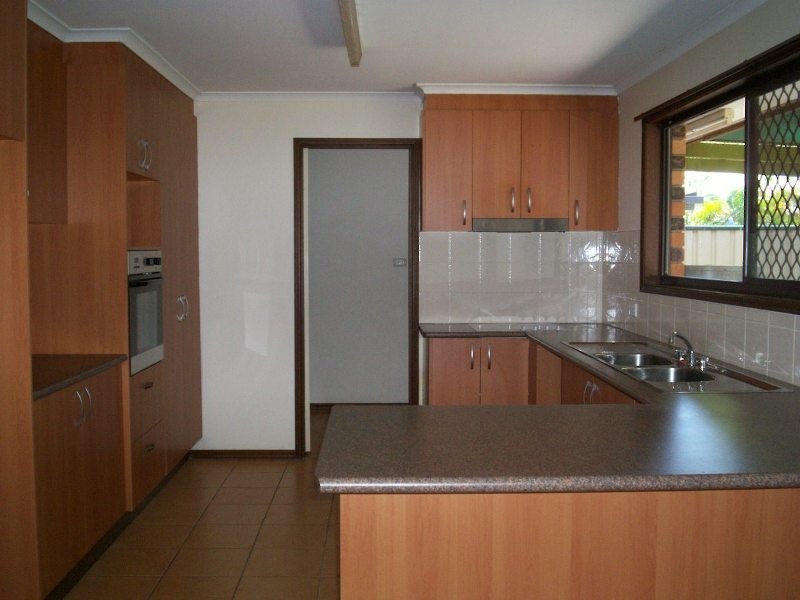 390 RIO VISTA BLVD, Mermaid Waters QLD 4218