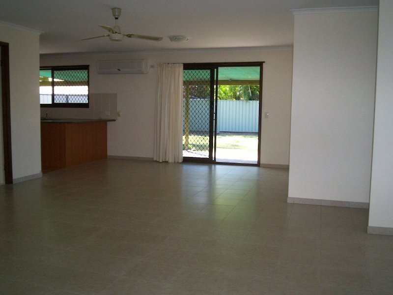 390 RIO VISTA BLVD, Mermaid Waters QLD 4218