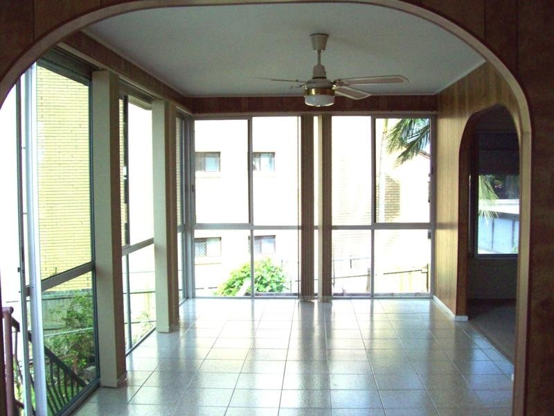 4/17 HAVANA KEY, Broadbeach Waters QLD 4218