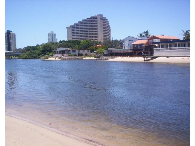 4/17 HAVANA KEY, Broadbeach Waters QLD 4218