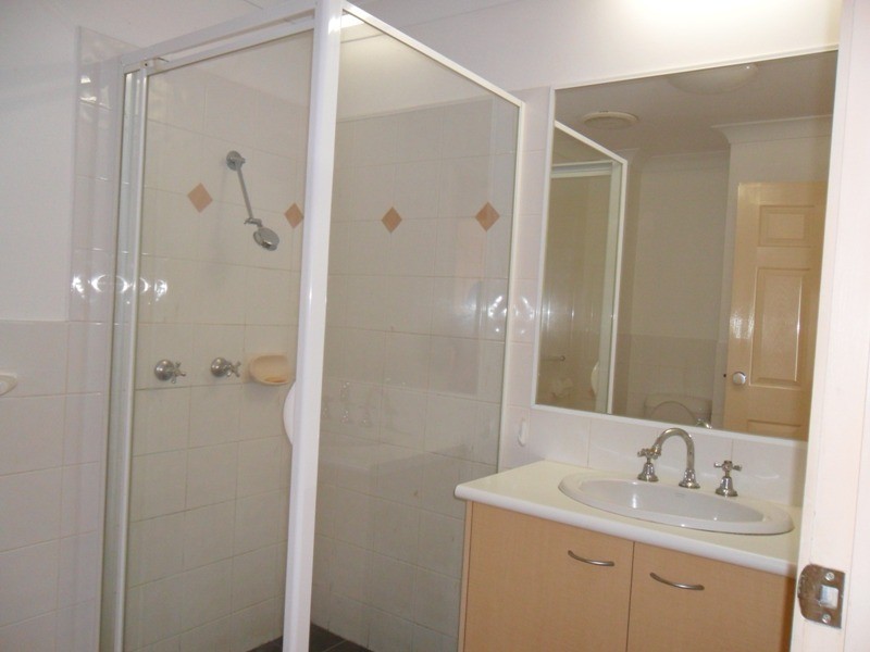 5/20 DUET DR, Mermaid Waters QLD 4218