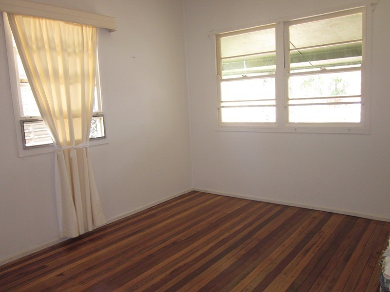 19 FERNY FAIRWAY, Burleigh Heads QLD 4220