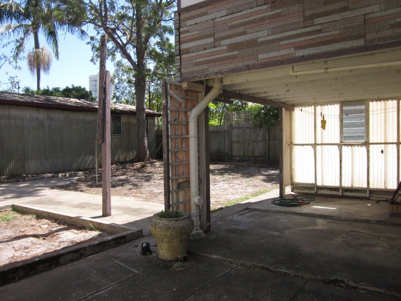 19 FERNY FAIRWAY, Burleigh Heads QLD 4220