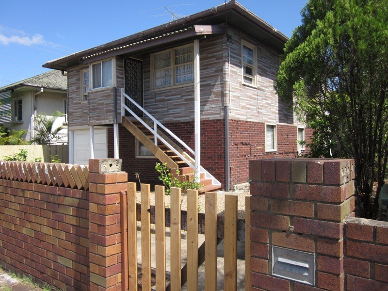 19 FERNY FAIRWAY, Burleigh Heads QLD 4220