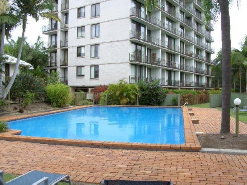 Clear Island Waters QLD 4226