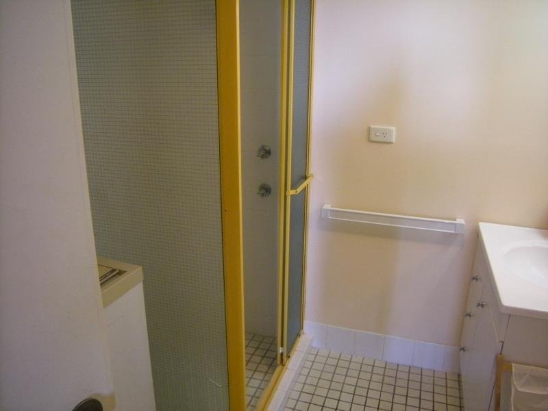 Clear Island Waters QLD 4226