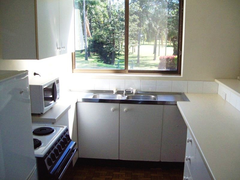 5w/11 FAIRWAY DR, Clear Island Waters QLD 4226