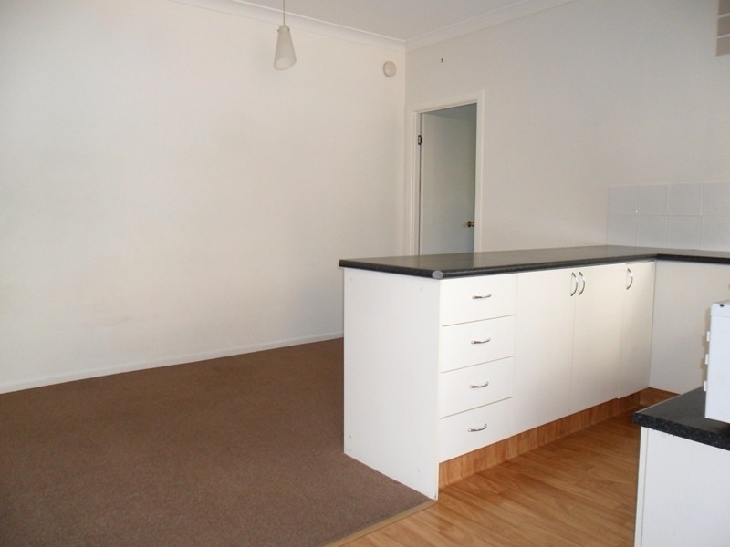 4/34 Armrick Ave, Broadbeach QLD 4218