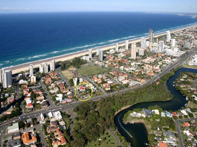 4/34 Armrick Ave, Broadbeach QLD 4218