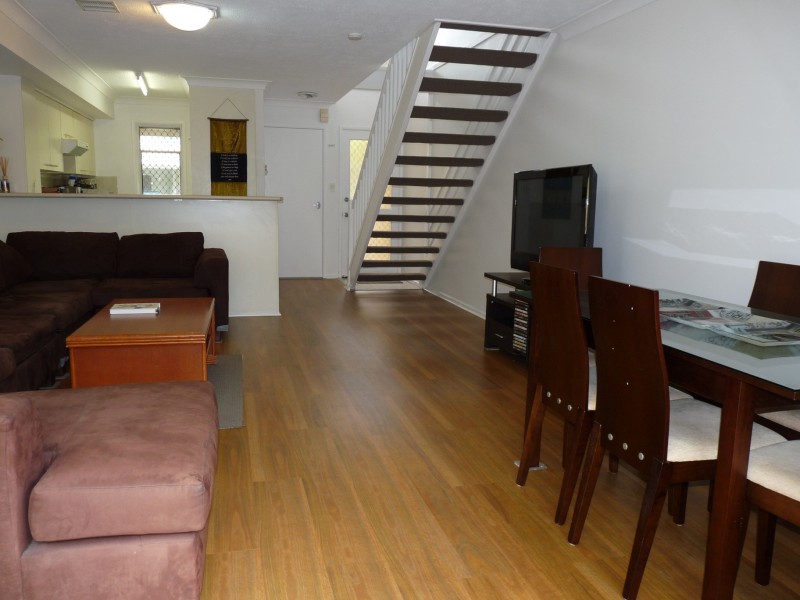 45/215 COTTESLOE DR, Mermaid Waters QLD 4218