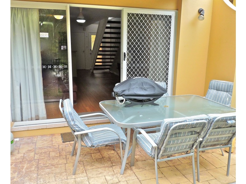 45/215 COTTESLOE DR, Mermaid Waters QLD 4218