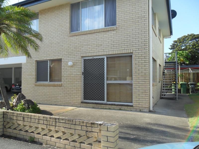 1/198b Hedges Ave, Mermaid Beach QLD 4218