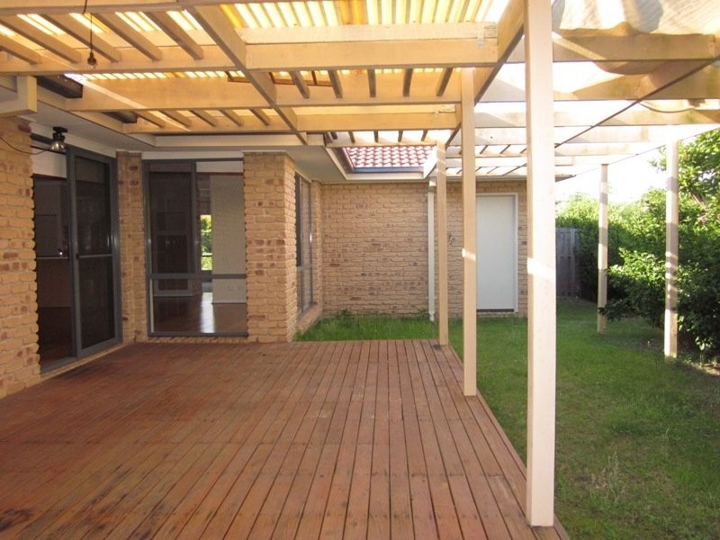 32 Santa Isobela, Pacific Pines QLD 4211