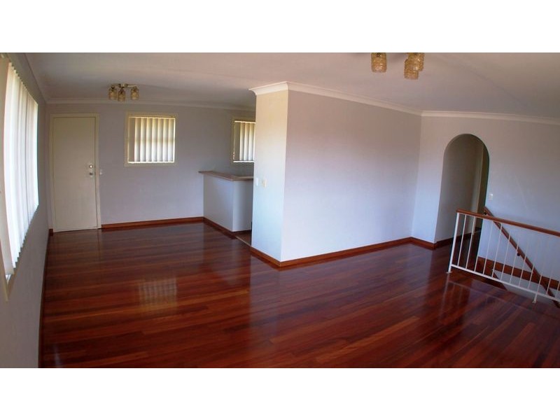 25 GRETEL DR, Mermaid Waters QLD 4218