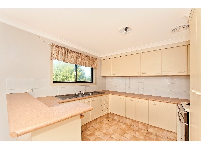 25 GRETEL DR, Mermaid Waters QLD 4218