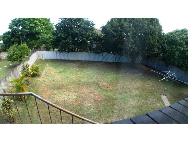 25 GRETEL DR, Mermaid Waters QLD 4218