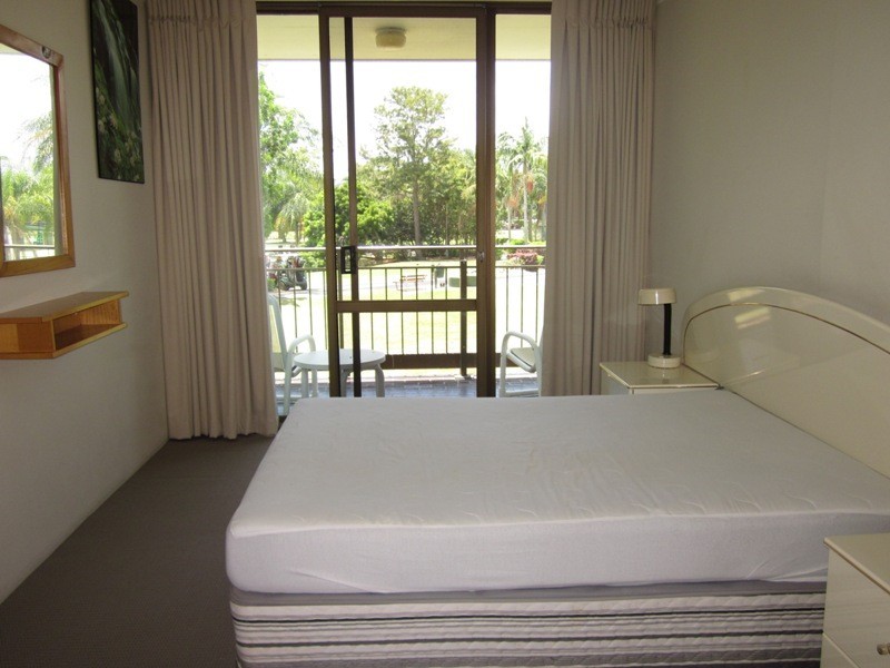 Clear Island Waters QLD 4226