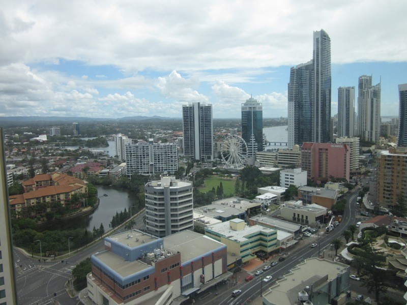 9 HAMILTON AVE, Surfers Paradise QLD 4217