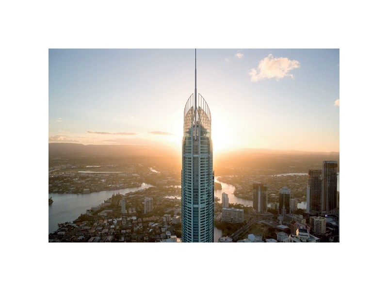 9 HAMILTON AVE, Surfers Paradise QLD 4217