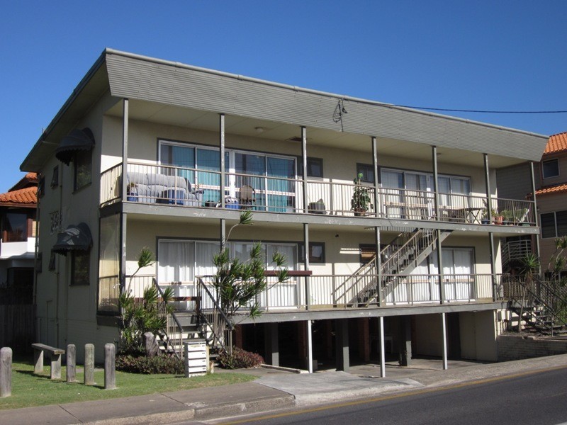 182 HEDGES AVE, Mermaid Beach QLD 4218