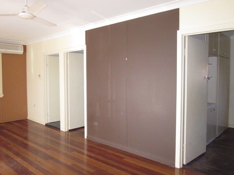 182 HEDGES AVE, Mermaid Beach QLD 4218