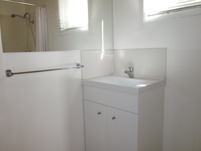 182 HEDGES AVE, Mermaid Beach QLD 4218