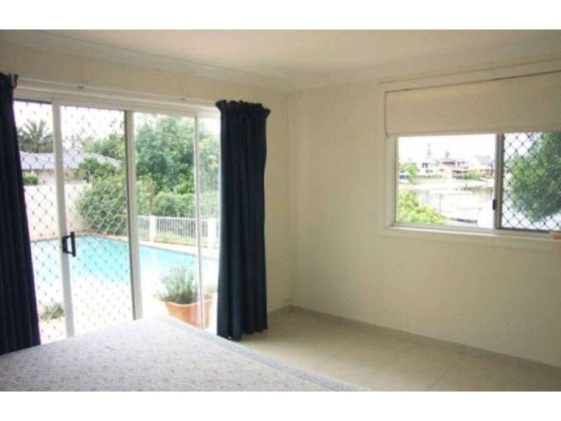 Broadbeach Waters QLD 4218