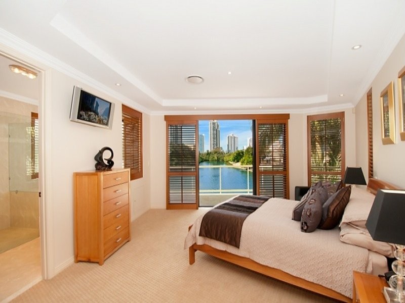 Broadbeach Waters QLD 4218