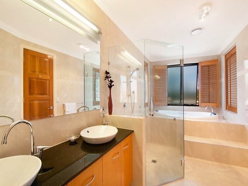 Broadbeach Waters QLD 4218