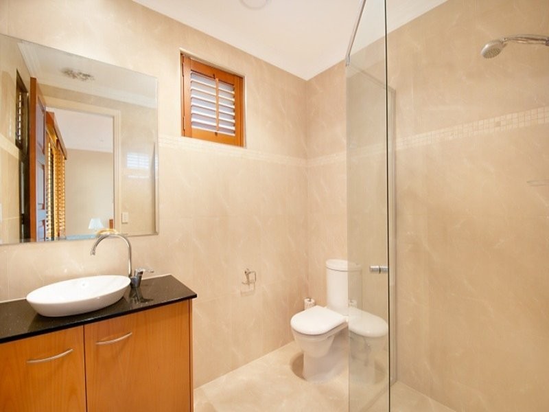 Broadbeach Waters QLD 4218