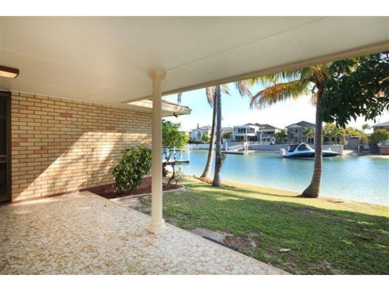 10 MIDSHIPMAN CRT, Paradise Waters QLD 4217