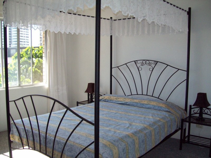 29 OLD BURLEIGH RD, Surfers Paradise QLD 4217