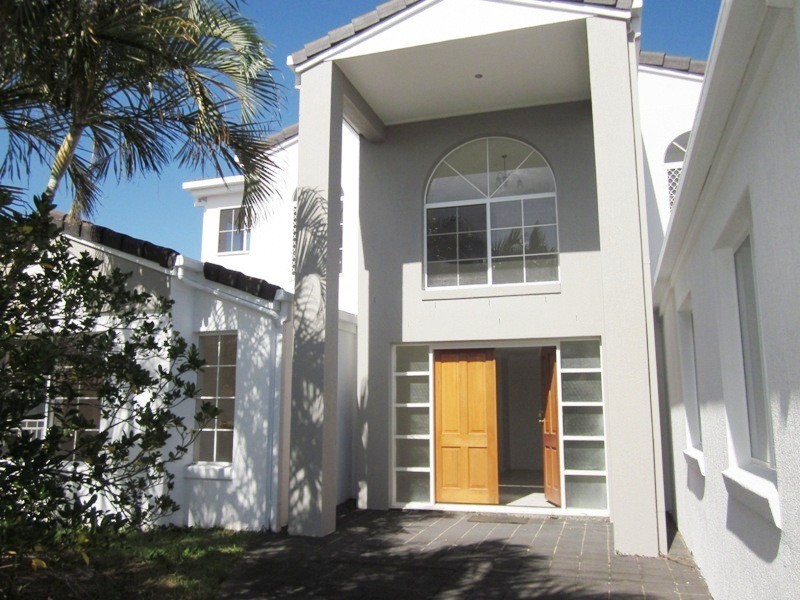 41 SALTWATER DR, Helensvale QLD 4212