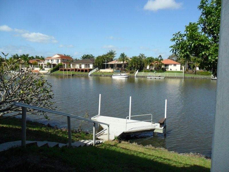 41 SALTWATER DR, Helensvale QLD 4212