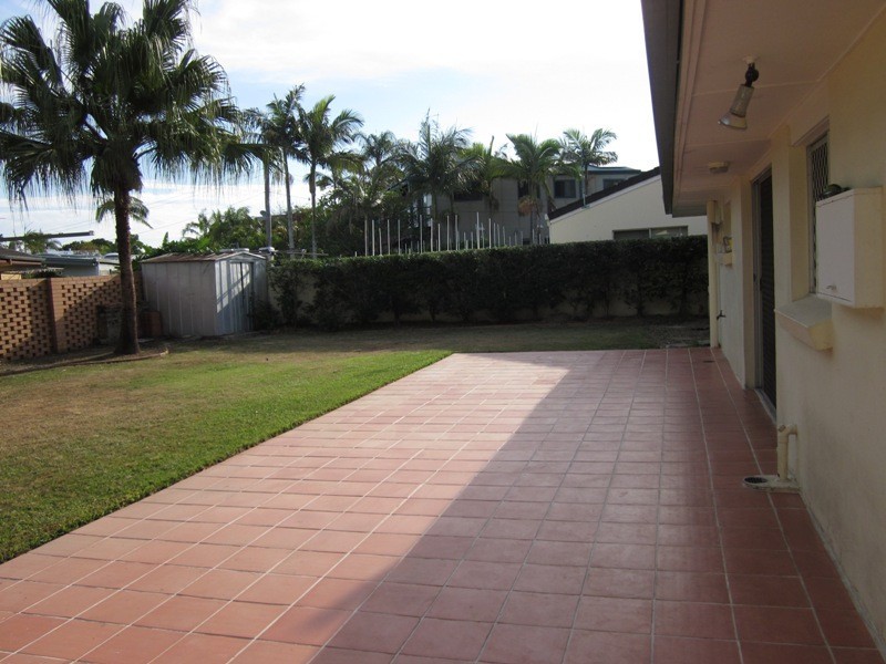 72 MONACO ST, Surfers Paradise QLD 4217