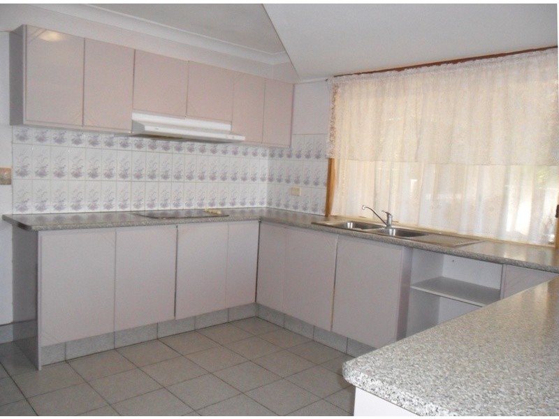 17 EVEREST DR, Southport QLD 4215