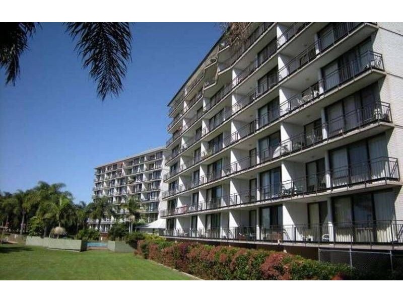 46E/11 FAIRWAY DR, Clear Island Waters QLD 4226