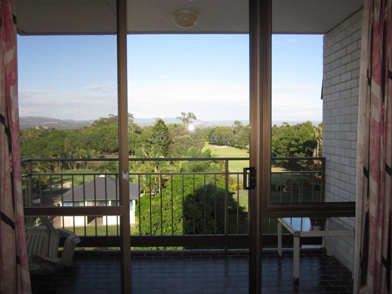 46E/11 FAIRWAY DR, Clear Island Waters QLD 4226