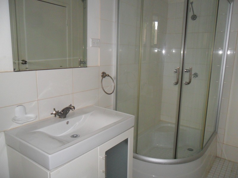 53 BUNDALL RD, Bundall QLD 4217