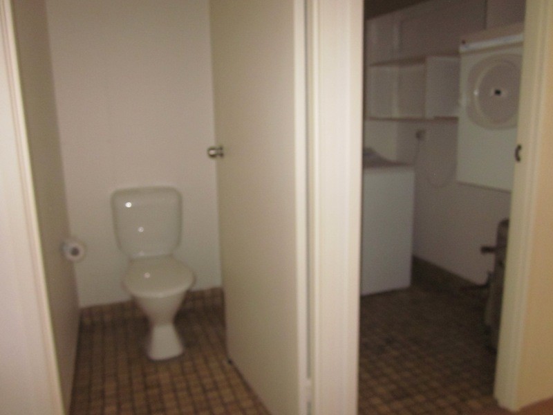 8 QUEENSLAND AVE, Broadbeach QLD 4218