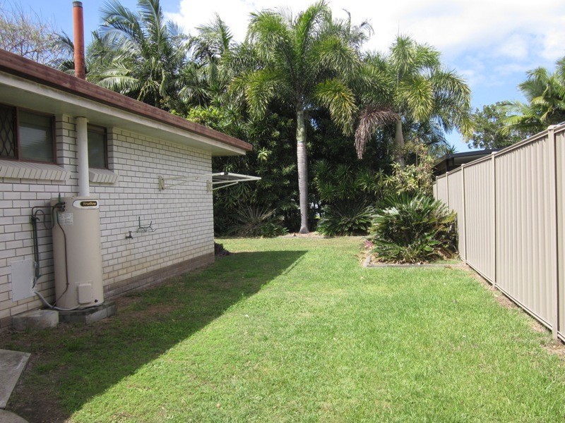23 ALEC AVE, Mermaid Waters QLD 4218