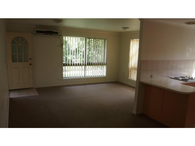 1/12 KOOMOOLOO CRT, Mermaid Waters QLD 4218