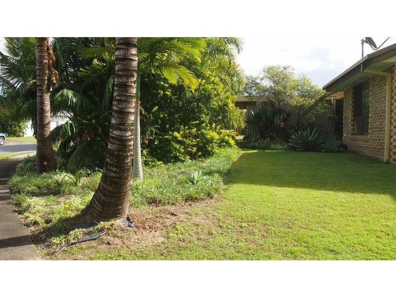 1/12 KOOMOOLOO CRT, Mermaid Waters QLD 4218